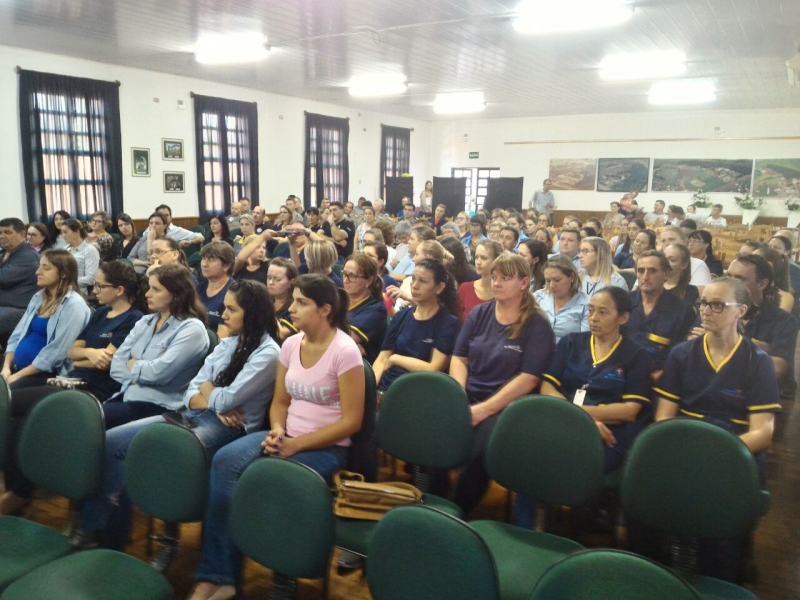 Assembleia elege delegados e propostas para Consulta Popular